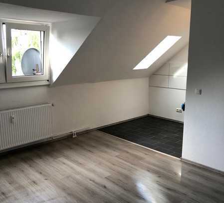 Dachgeschosswohnung mit 2,5 Zimmer in Kaßlerfeld