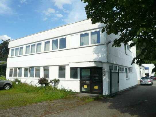 Geräumiges, freistehendes Büro- und / oder Praxisgebäude in 76593 Gernsbach