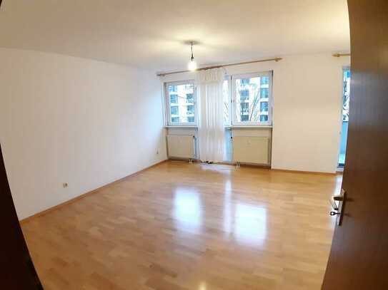 Stilvolle 2-Zimmer-Wohnung mit Balkon und EBK in Sindelfingen