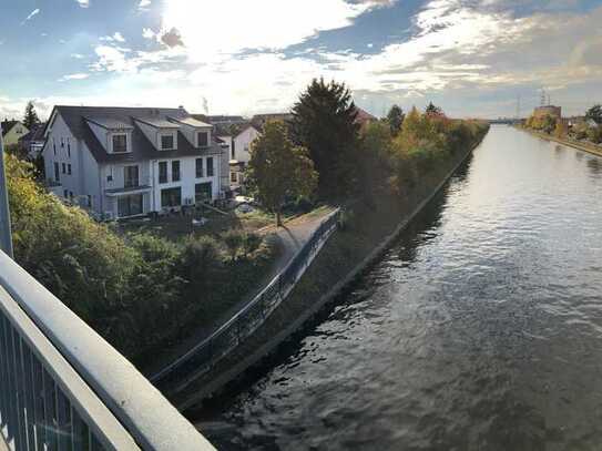 Idyllisches gelegenes KFW 55 Reihenhaus, 200m², Wärmep., Kühlung, PV, sofort bezugsfertig, am Wasser