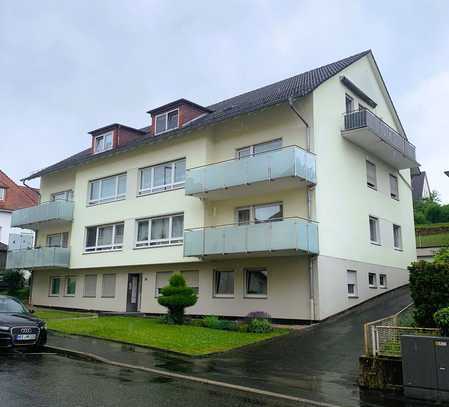 DG-Eigentumswohnung mit Einbauküche, Badewanne, Balkon und Garage *** Vlämenweg ***