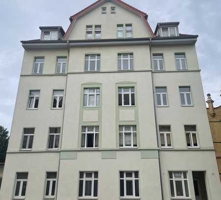 3-Raumwohnung mit Balkon und Einbauküche in Altenburg