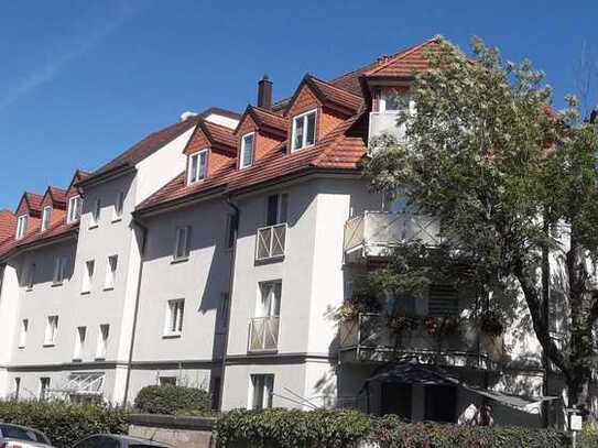 RUHIGE UND BELIEBTE WOHNLAGE! 2 RAUM-WOHNUNG MIT BALKON IM 2.OBERGESCHOSS!