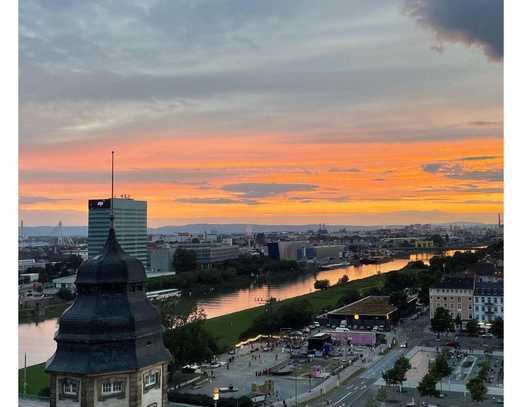 Zentrales WG-Zimmer mit großem Balkon und atemberaubendem Stadtblick im 12. Stock (frei ab 01.Dez)