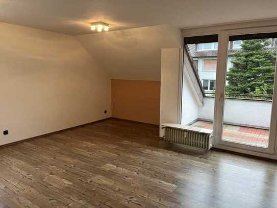 Gemütliche DG-Wohnung mit Loggia und EBK in Kurparknähe