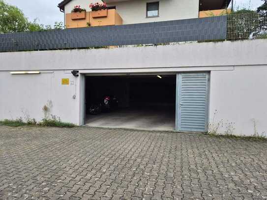 Garagenplatz in kleiner Einheit zu verkaufen