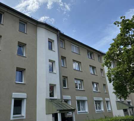 Stilvolle, neuwertige 2-Zimmer-Wohnung mit Balkon und Einbauküche in Unterschleißheim