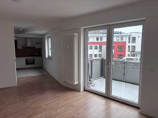 Schöne 2-Zimmer Wohnung mit Balkon ab sofort zu vermieten