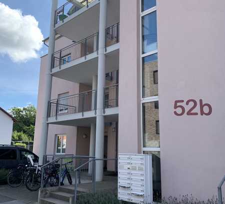 Stilvolle, gepflegte 4-Zimmer-EG-Wohnung mit Balkon und Einbauküche in Lörrach