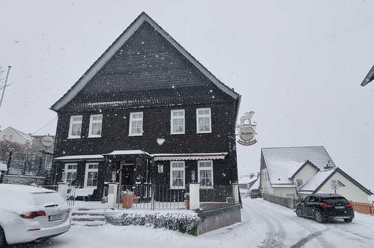 Alteingesessene Pension mit Restaurant in Warstein-Hirschberg