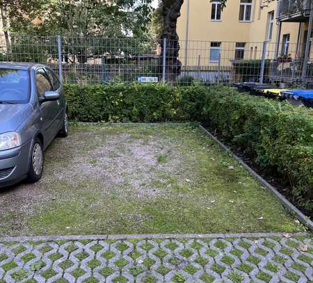 PKW-Außen-Stellplatz im Hinterhof Th.-Müntzer-Str. zu vermieten