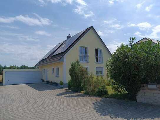Preiswertes, neuwertiges 5-Zimmer-Einfamilienhaus in Neustadt an der Donau