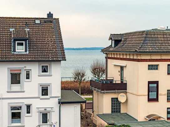 Lage Lage Laboe, Mehrfamilienhaus nur ca. 60 m vom Strand entfernt.