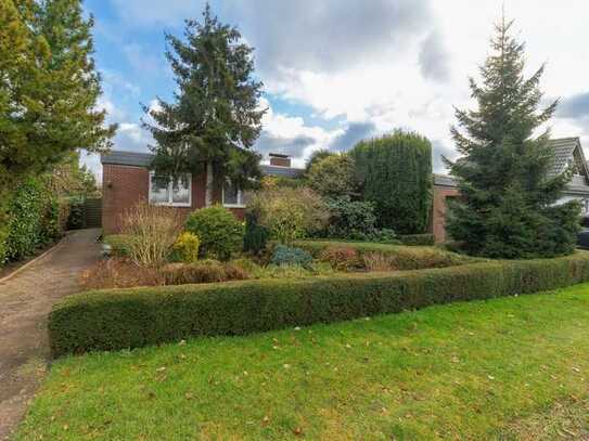 Familienfreundlicher Bungalow mit Wintergarten, freistehend in herrlich großem Garten