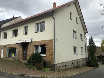 Große Haus Restaurant + 270m2 Wohnung +170m2 Dachgeschoss + Keller