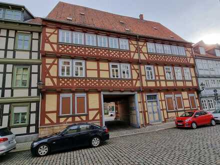 Historisches Fachwerkhaus mit Garagenanlage und großem Grundstück