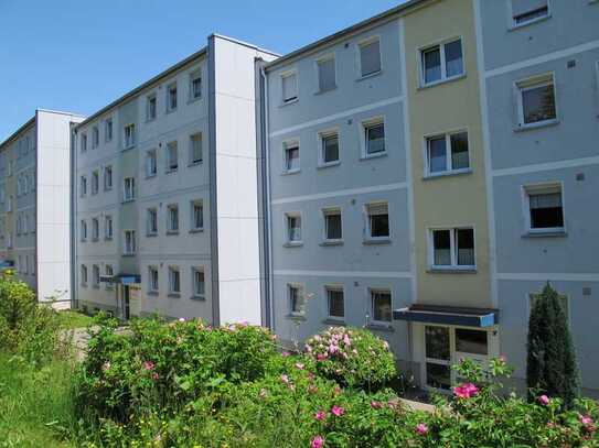 Erstbezug nach Teilsanierung - 3 Zimmerwohnung mit großer Loggia