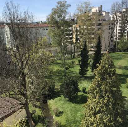 Helle 3-Zimmer-Wohnung mit Ausblick vom sonnigen Südwest-Balkon