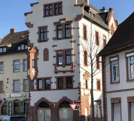 Wohnen in einem Baudenkmal. Geräumige zwei Zimmer Wohnung in Worms, Innenstadt Süd