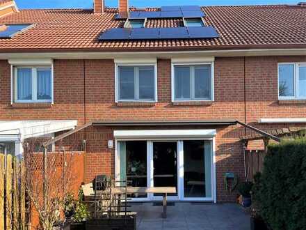Energetisch saniertes, modernes Reihenhaus mit viel Platz in Wedel