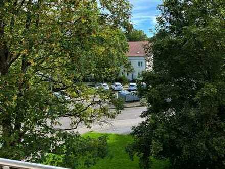 Schöne, helle 4-Zimmer Wohnung mit sonnigem Südbalkon