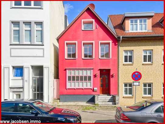 Moderne trifft auf Historie - Charmantes Stadthaus im Herzen der Schleistadt