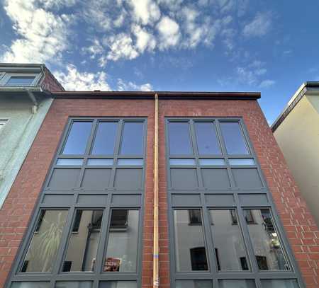 Provisionsfrei! 2-Zimmer-Wohnung mit Balkon in zentraler Lage