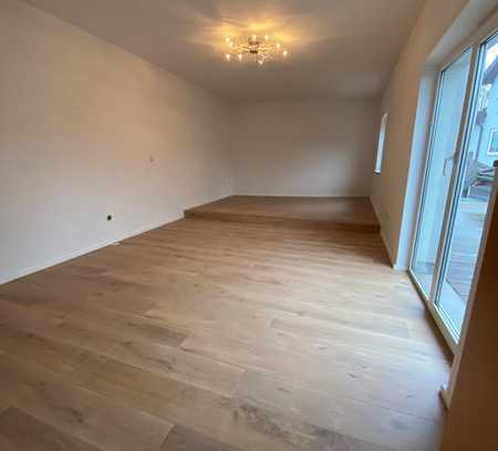 3 Zimmer Wohnung mit Dachterrasse und 3 Stellplätzen im Lkr. Erding. Ohne Provision!