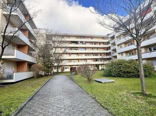 Schöne 1,5 Zimmer Wohnung mit sonnigem Balkon in zentraler aber ruhiger Lage