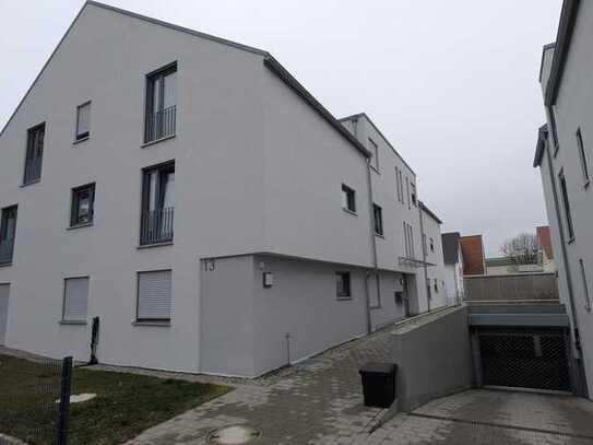 Exklusive 3-Zimmer-Erdgeschosswohnung in Weingarten: Einbauküche, Terrasse und ca. 100m² Grundstück