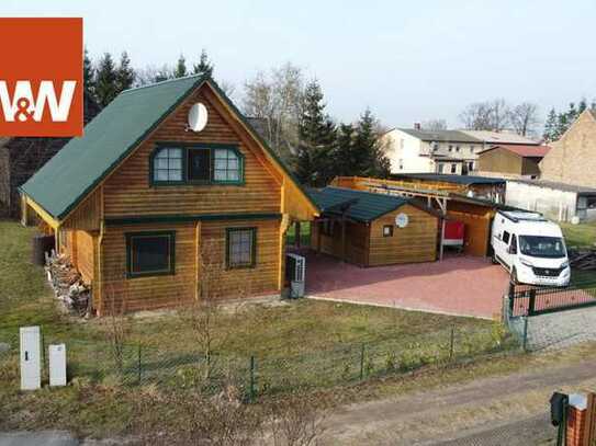 Einzigartiges Blockbohlenhaus in Wilhelmsburg: Wohnen und Entspannen in naturnaher Idylle