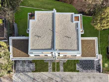 WOW! Wunderschöne Neubau-Maisonettewohnung mit großem Garten, Garage, traumhaftem Ausblick u. v. m.!