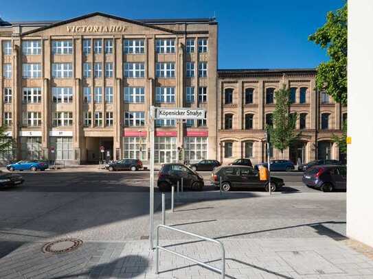 Loft-Büro im typischen Berliner Gewerbehof – historisch, modern, direkt vom Eigentümer