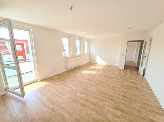 Neu! 77 m² ,3-Raum, Balkon