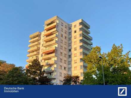 Wertstabil: Gepflegte 2-ZKB mit Aussichtsbalkon und Garage!