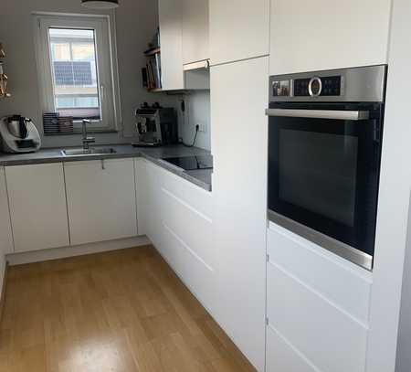 Geschmackvolle, gepflegte 3-Raum-Wohnung mit gehobener Innenausstattung mit Einbauküche in Tübingen