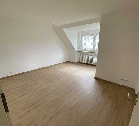 Schöne, renovierte 3 Zimmer-Wohnung mit Balkon in Harpen!!!!