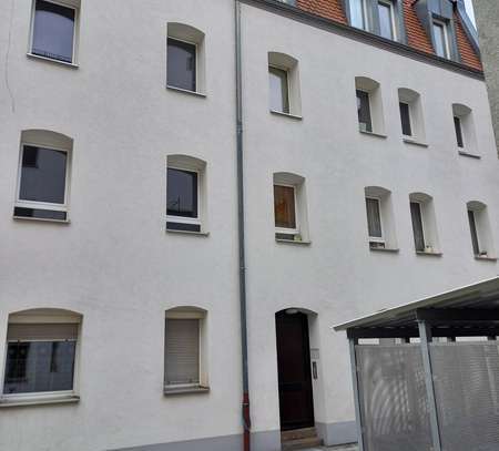 kleine renovierte 3 Zimmerwohnung