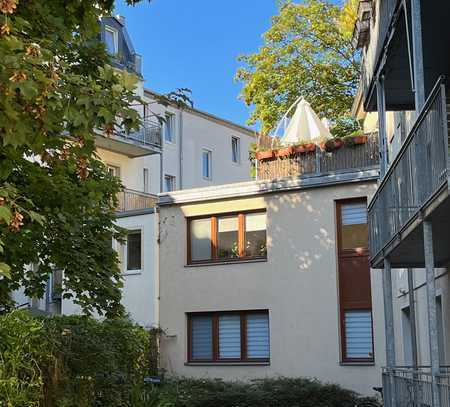 Vermietete Charmante Maisonette-Oase mit großzüger Dachterrasse in Bestlage