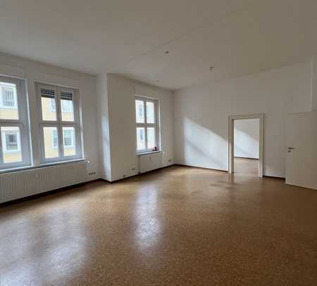 3 Zimmer Wohnung mit Balkon & Parkplatz direkt in der Würzburger Innenstadt