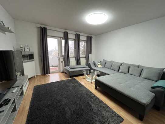 Attraktive 2 Zimmerwohnung mit Balkon und PKW Stellplatz