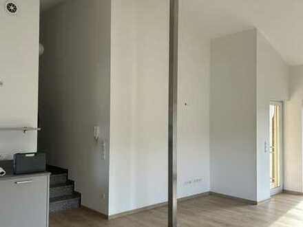 Exklusive 2-Zimmer-Wohnung im Loft-Charakter mit Balkon und EBK in Mondfeld