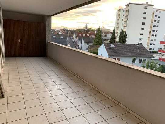 Ansprechende 3-Zimmer-Wohnung mit EBK und Balkon in Langenselbold
