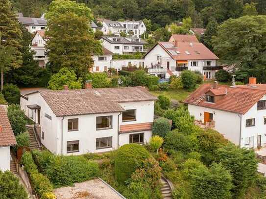 Sanierungsbedürftiges Einfamilienhaus in Top-Lage mit Blick bis in die Rheinebene!