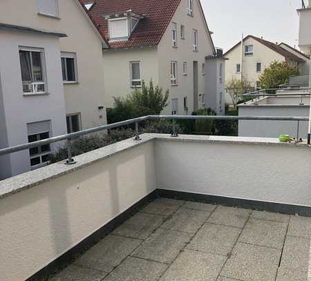 Helle 2 Zimmer Wohnung mit Balkon und EBK in Schwaikheim