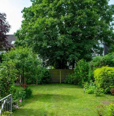 Großes 6-Zimmer-Reihenmittelhaus mit EBK in Ratingen von privat