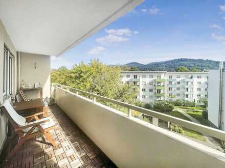 4-Zimmerwohnung mit Blick in den Schwarzwald in Freiburg-Zähringen