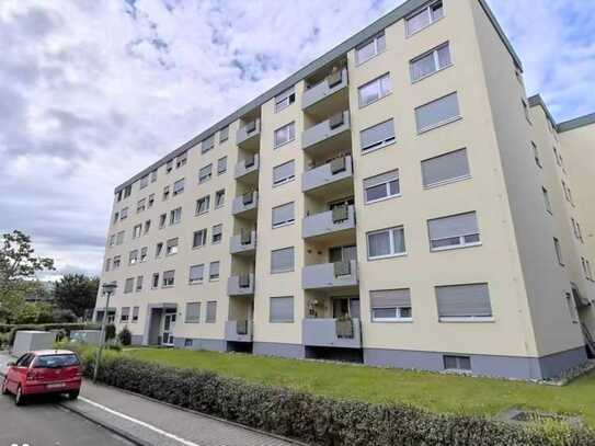 Stilvolle, modernisierte 2-Zimmer-Wohnung mit Balkon und EBK in Gaggenau