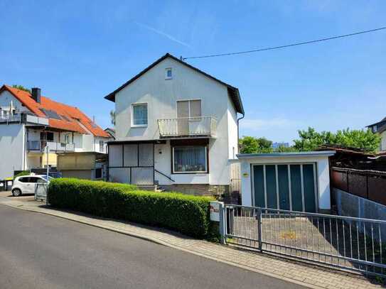 Freistehendes Einfamilienhaus mit Wintergarten auf Erbpacht-Grundstück in Frankfurt Goldstein