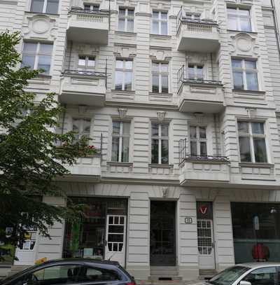 Jugendstil-Altbau, charmante Komfort-Altbauwohnungen (Majorität in WEG), s. Sonstiges/Video